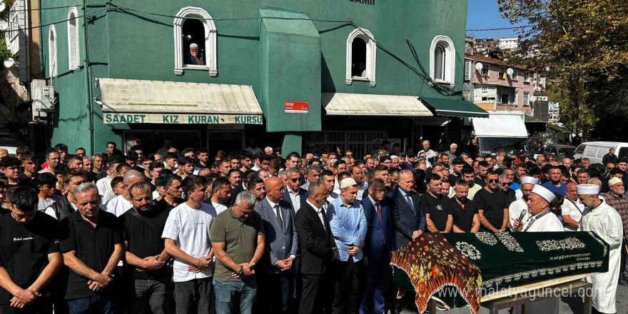 Eyüpsultan’da boğazı kesilerek öldürülen Ayşenur Halil, son yolculuğuna uğurlandı