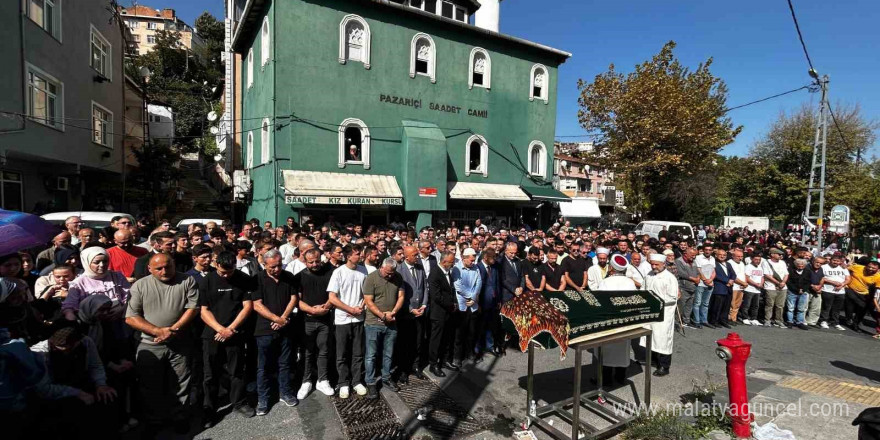 Eyüpsultan’da boğazı kesilerek öldürülen Ayşenur Halil, son yolculuğuna uğurlandı