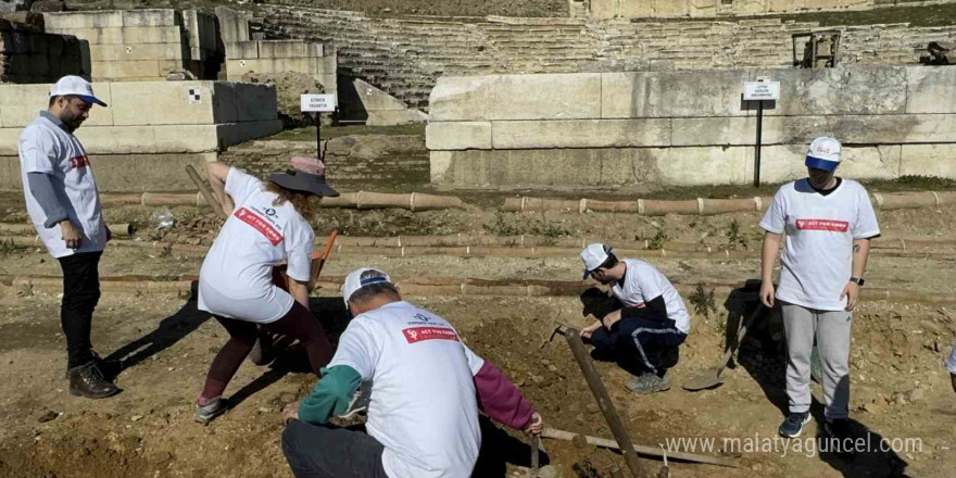 Fabrika çalışanları bu sefer tarih mesaisinde