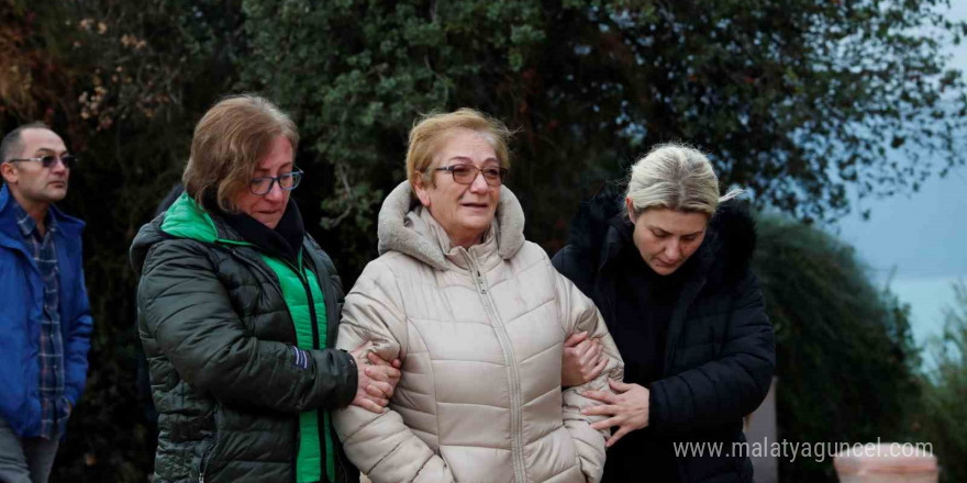 Falezden düşen şahıs ile aracı denizden ve karadan 6 ekiple aranıyor