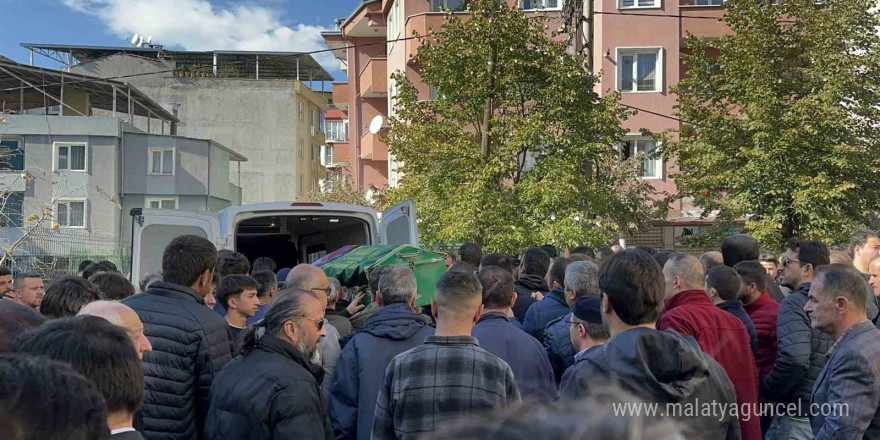 Feci kazada hayatını kaybeden 16 yaşındaki Zeynep toprağa verildi