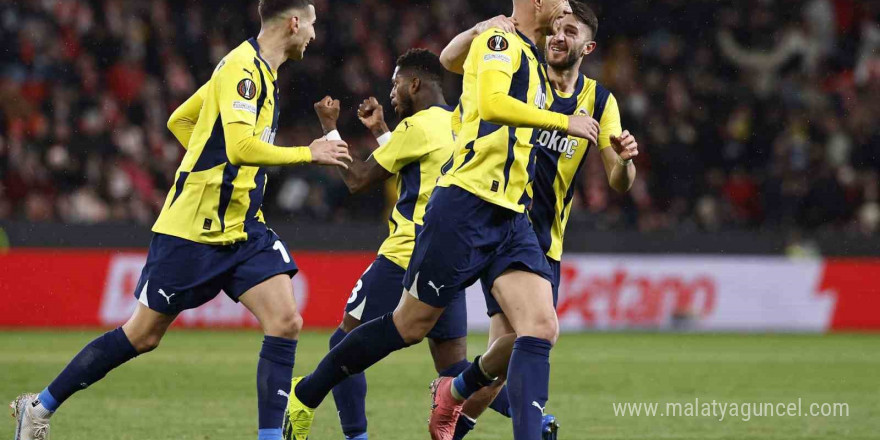 Fenerbahçe, Prag’da golcüleriyle kazandı