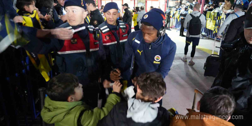 Fenerbahçe, Samsun’da coşkuyla karşılandı