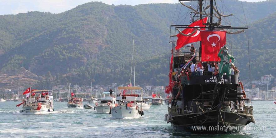 Fethiye’de Cumhuriyet coşkusu denizde de yaşandı