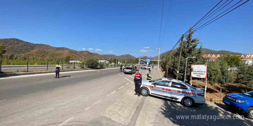 Fethiye’de polis ve jandarmadan ortak denetim