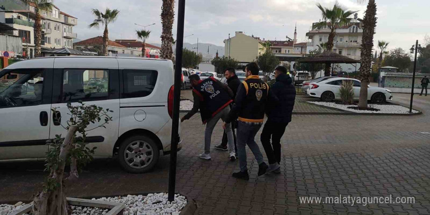 Fethiye’de yağma olayına karışan 2 kişi tutuklandı