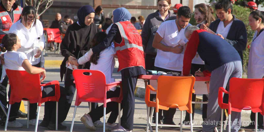 Fethiye’deki tatbikat gerçeğini aratmadı