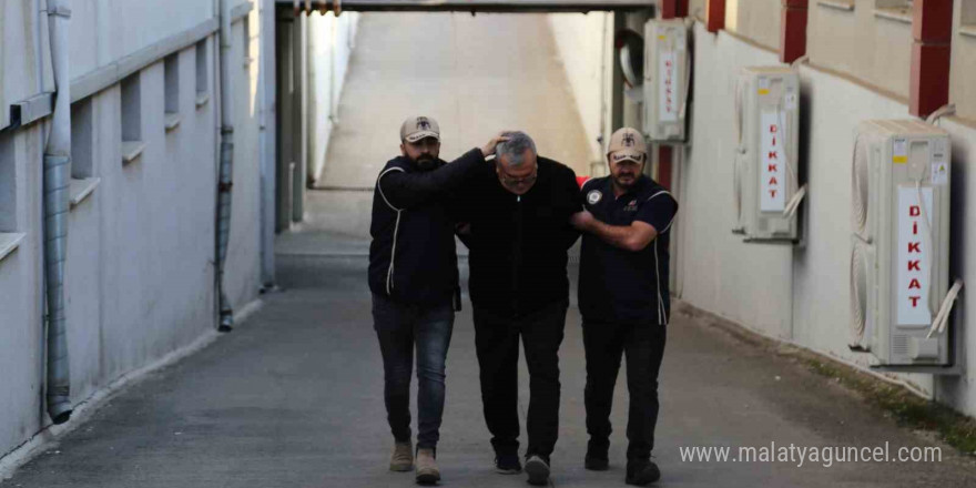 FETÖ’den aranan eski 4. sınıf emniyet müdürü Adana’da yakalandı