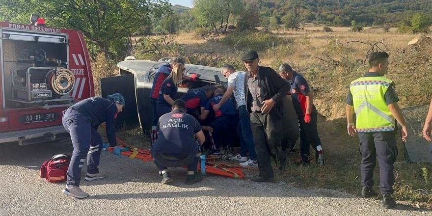 Freni boşalan otomobil devrildi: 1 yaralı