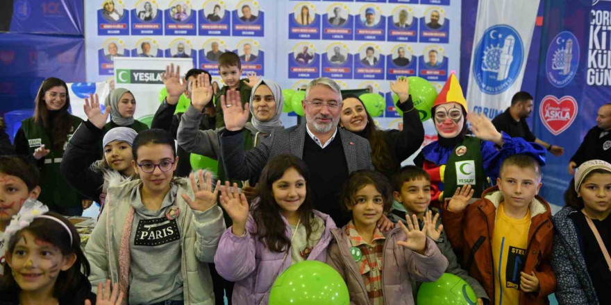 Fuara katılan yazarlar kitap fuarına tam not verdi