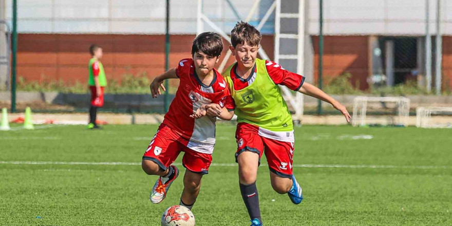 Futbol Okulları Turnuvası başladı