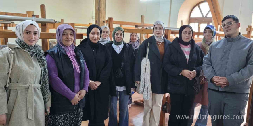 Gazenne kumaşı kadınların elinde yeniden hayat buluyor