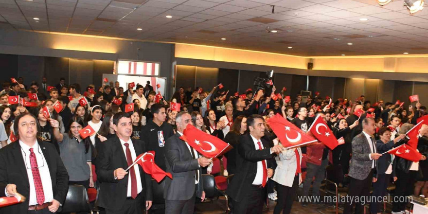 Gaziantep Kolej Vakfı’nda Cumhuriyet’e yakışır kutlama