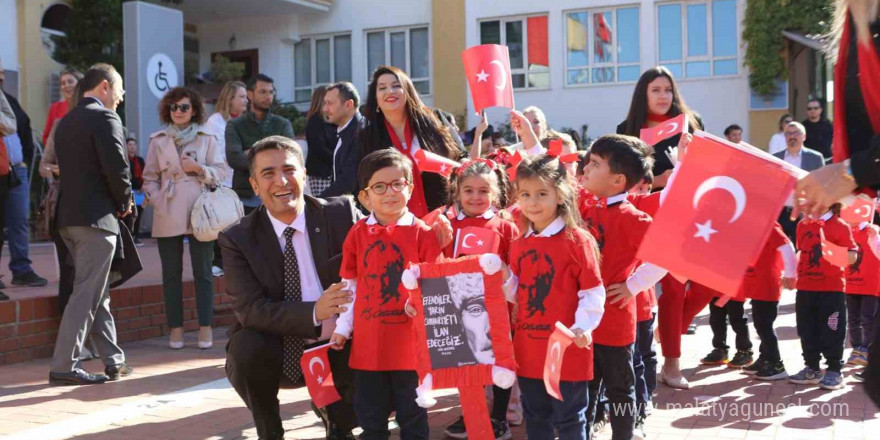 Gaziantep Kolej Vakfı’nı Cumhuriyet coşkusu sardı