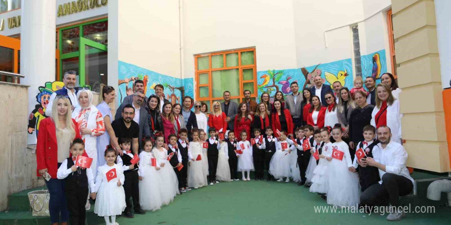 Gaziantep Kolej Vakfı’nı Cumhuriyet coşkusu sardı