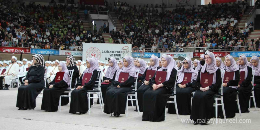 Gaziantep’te 227 hafızlık öğrencisi icazet belgesi aldı