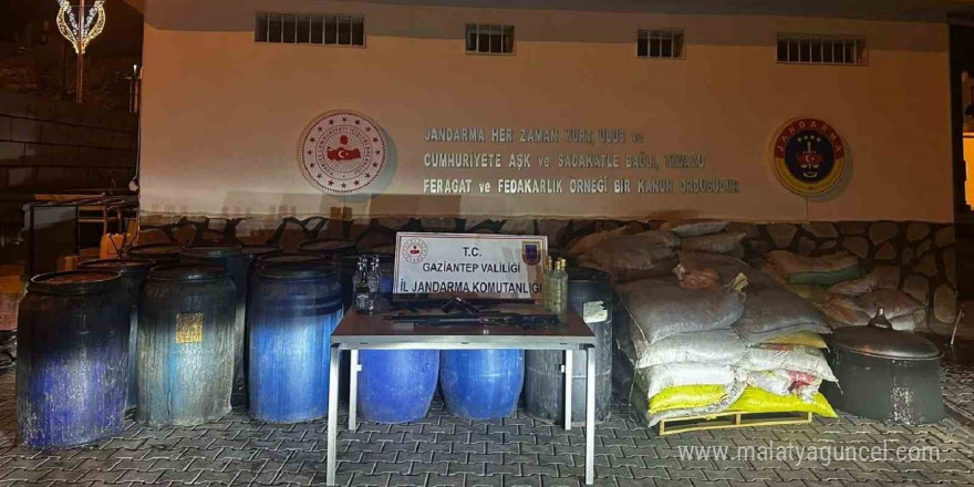 Gaziantep’te 4 bin 500 litre sahte alkol ele geçirildi