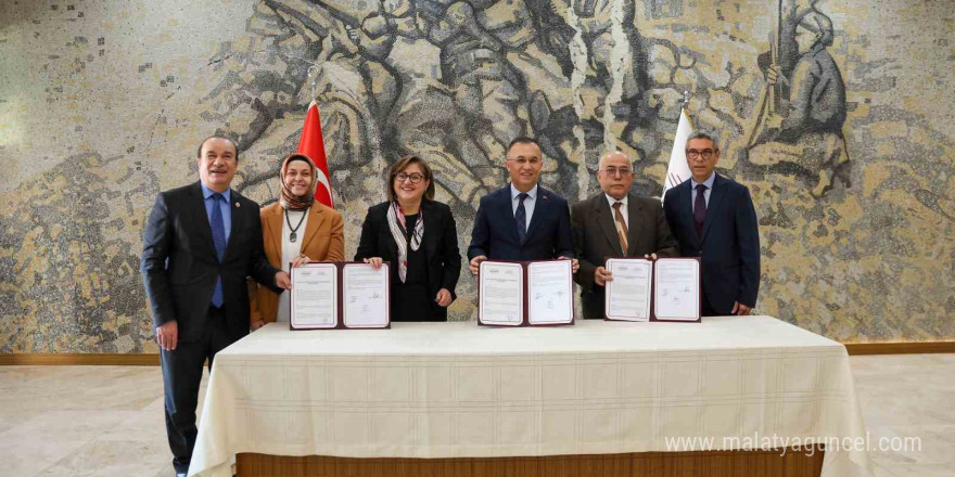 Gaziantep’te İleri Yaş Bakım ve Rehabilitasyon Merkezi için imzalar atıldı