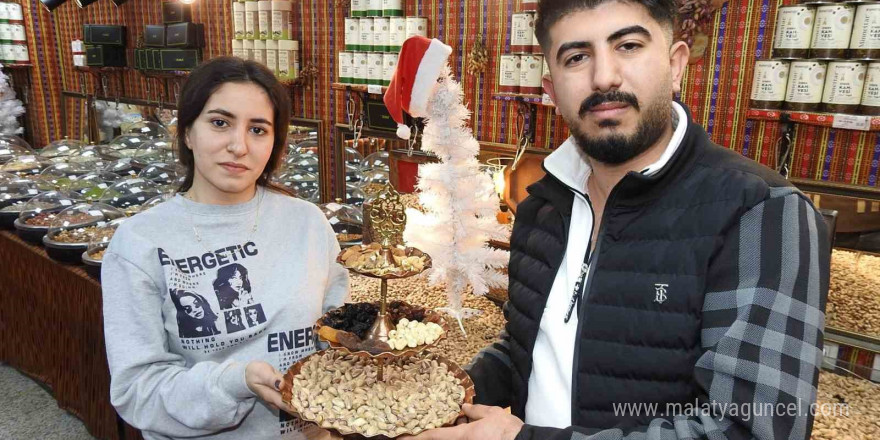 Gaziantep’te kuruyemiş tezgahları yeni yıla hazır