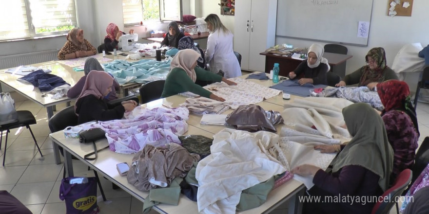 Gaziantep’te mefruşat kursuna giden kadınlar ev ekonomisine katkı sunuyor