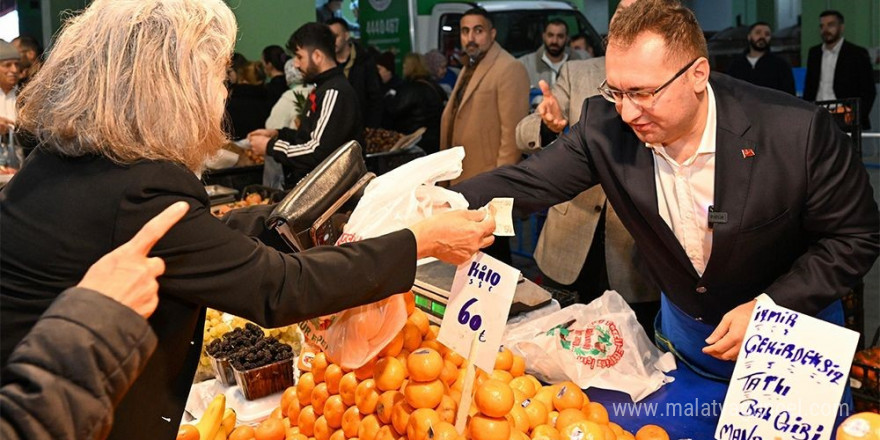 Gaziosmanpaşa’daki Mevlana Mahallesi, kapalı semt pazarına kavuştu