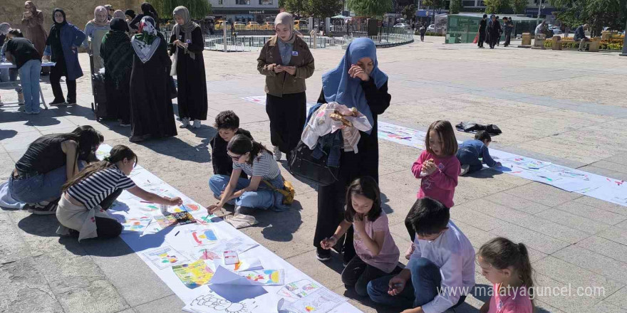 Gazzeli çocukların dramını resmettiler