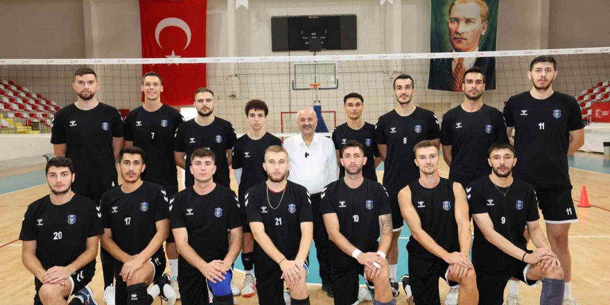 Gebze Belediyesi Voleybol Takımı hazırlık turnuvasına çıkacak