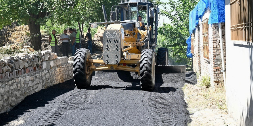 Geçit: “İlçemize yakışır yollar yapıyoruz”