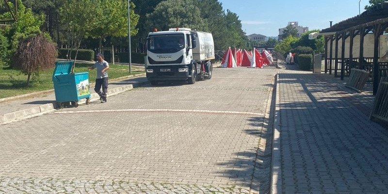 Gediz’de festival alanı temizleniyor