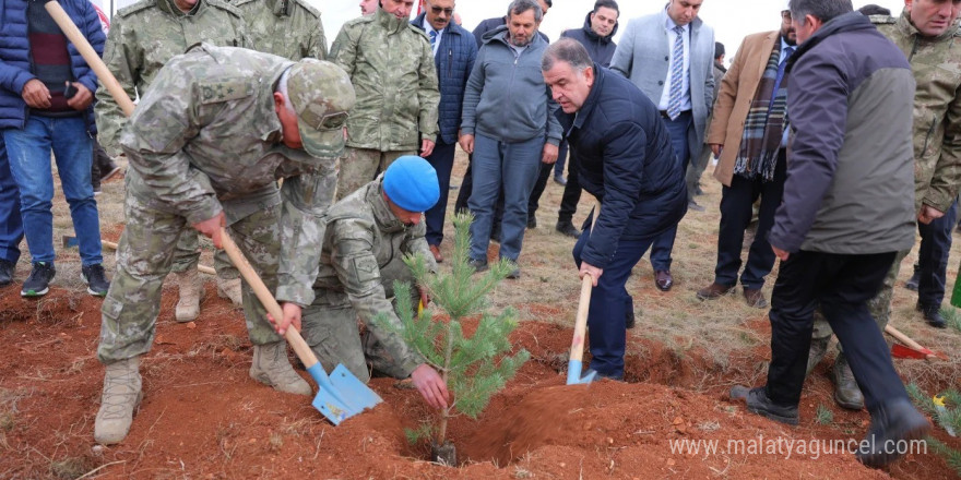 Geleceğe nefes için fidan dikildi