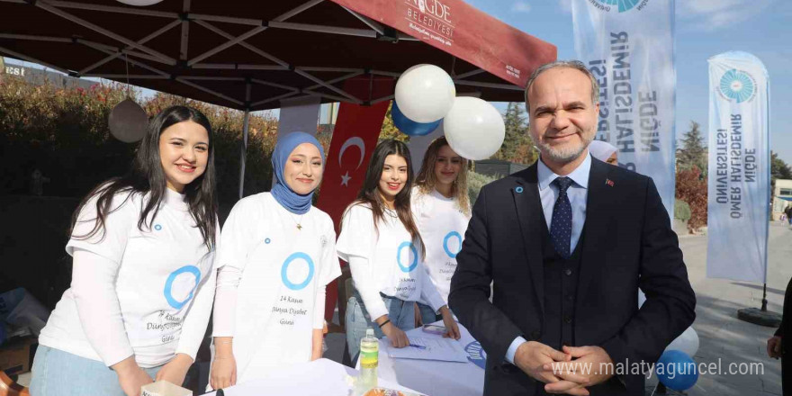 Geleceğin hemşirelerinden diyabete dikkat çeken etkinlik