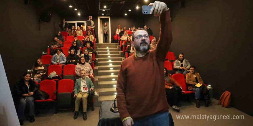 Gençler bu programda edebiyat yolculuğuna çıktı