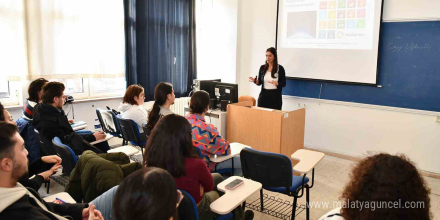 Gençlere sürdürülebilir kalkınma amaçları anlatıldı