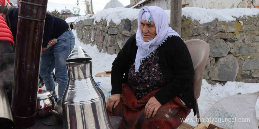 Gençlik şühedanın izinde