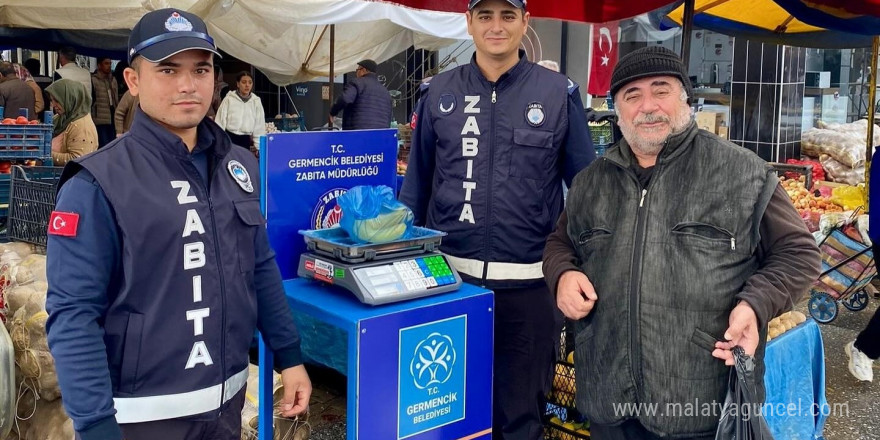 Germencik’te pazar yerlerinde başlatılan tartı uygulaması sürüyor