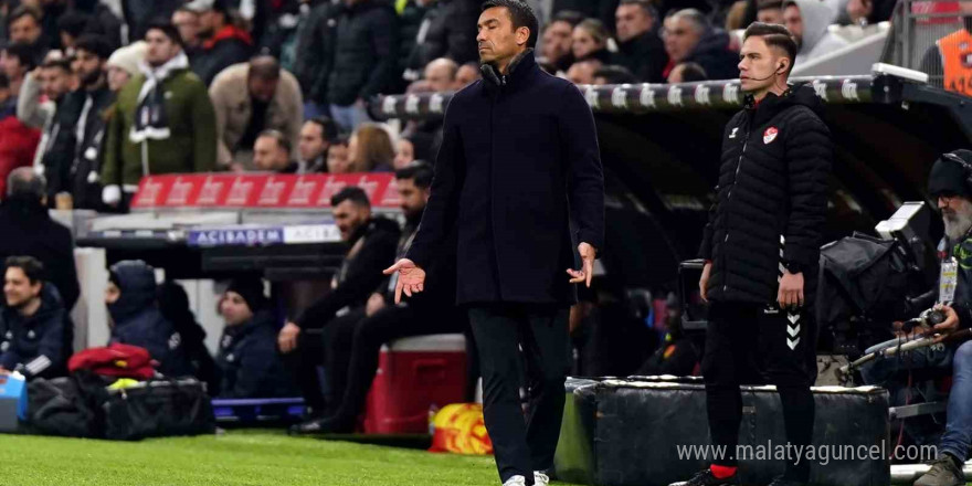 Giovanni van Bronckhorst, yerli oyuncuları tercih etmiyor