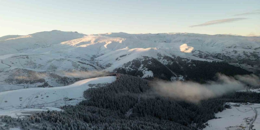 Giresun yaylalarından kartpostallık kar manzaraları