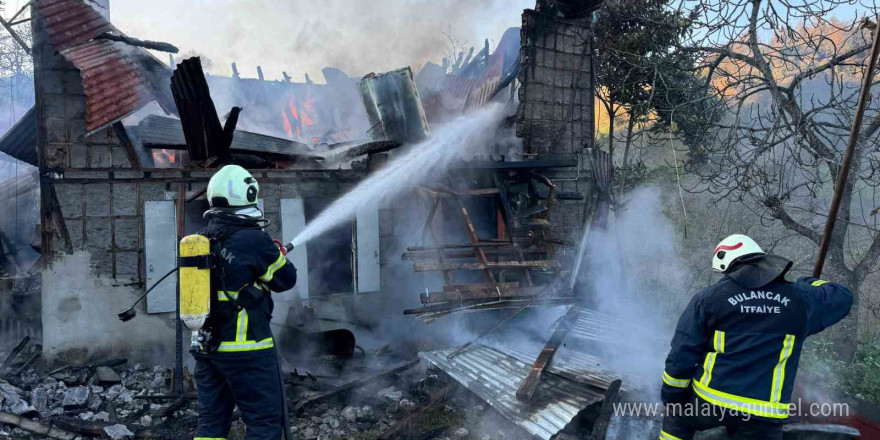 Giresun’da ev yangını: 1 ölü, 1 itfaiye eri hastaneye kaldırıldı