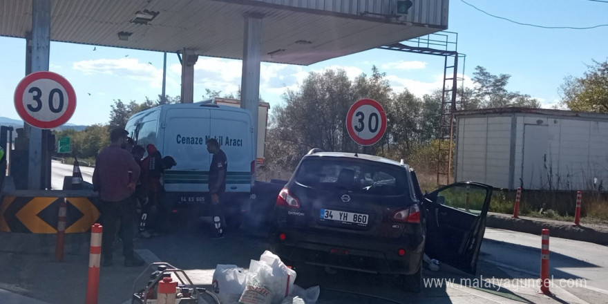 Gişelerde feci kaza: 1 ölü, 1 yaralı