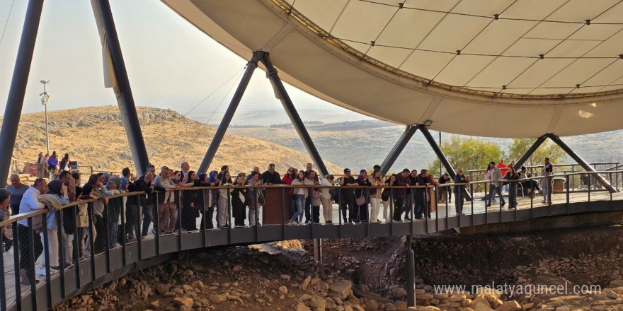 Göbeklitepe, ara tatilde günlük 10 bin ziyaretçi ağırladı