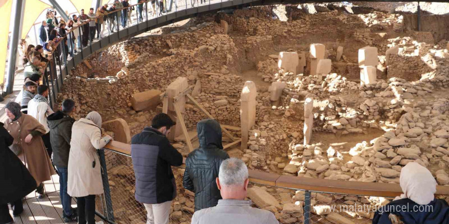 Göbeklitepe kış aylarında da ziyaretçi akınına uğruyor