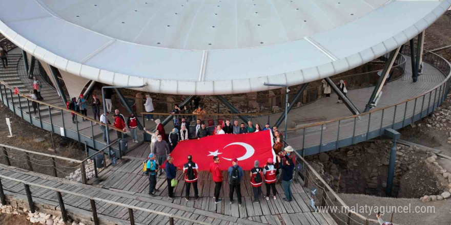 Göbeklitepe’ye cumhuriyet yürüyüşü