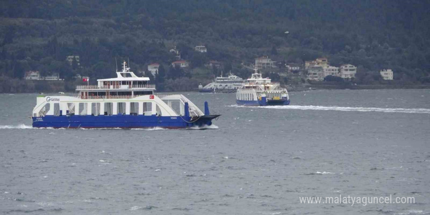 Gökçeada ve Bozcaada’ya bazı feribot seferleri iptal edildi