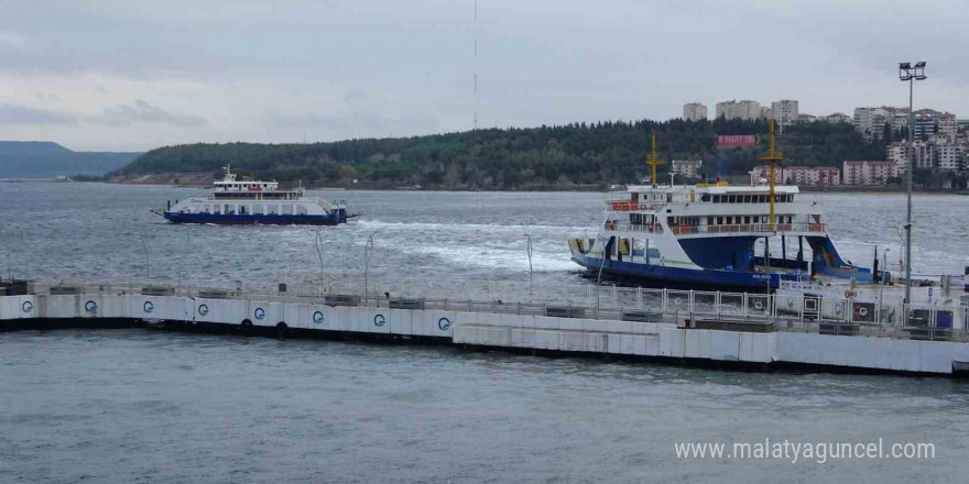 Gökçeada’ya 3 gündür feribot seferi yapılamıyor