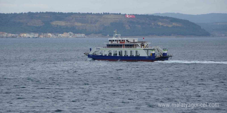 Gökçeada’ya 3 gündür feribot seferi yapılamıyor