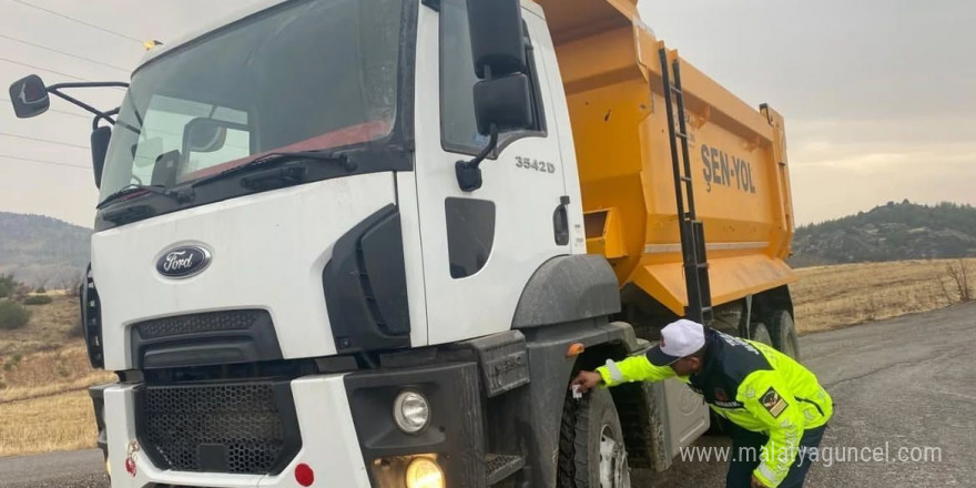 Gölbaşı’nda kış lastiği denetimi yapıldı