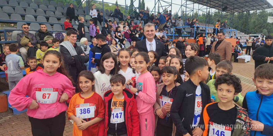 Gölcük’te Cumhuriyet coşkusu sporla birleşti