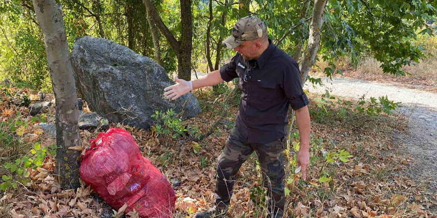 Göletin çevresini çöplüğe çevirdiler, sosyal medya fenomeni duruma isyan etti