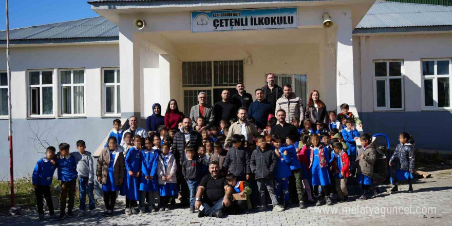 Gönül Bahçesi Platformu’ndan ihtiyaç sahibi çocuklara yardım