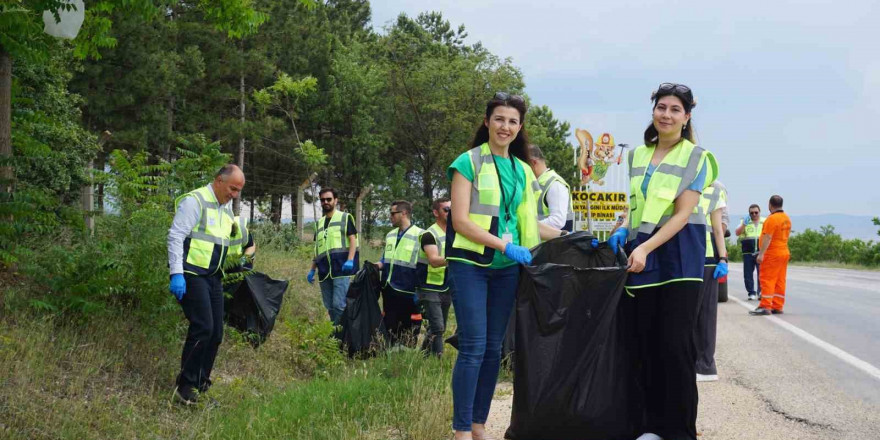 Gönüllüler Kocakır’da 20 poşet çöp topladı